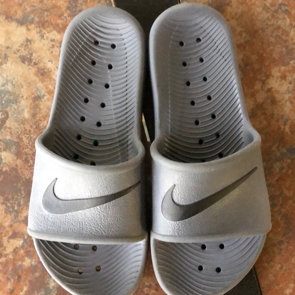 COPY - Nike Slides